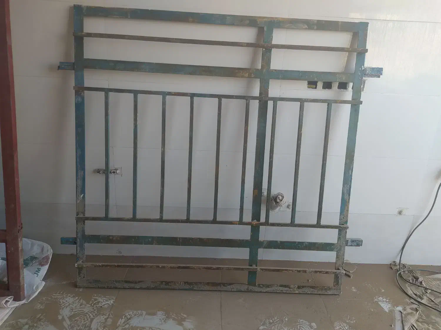 در و پنجره|مصالح و تجهیزات ساختمان|بیرجند, |دیوار