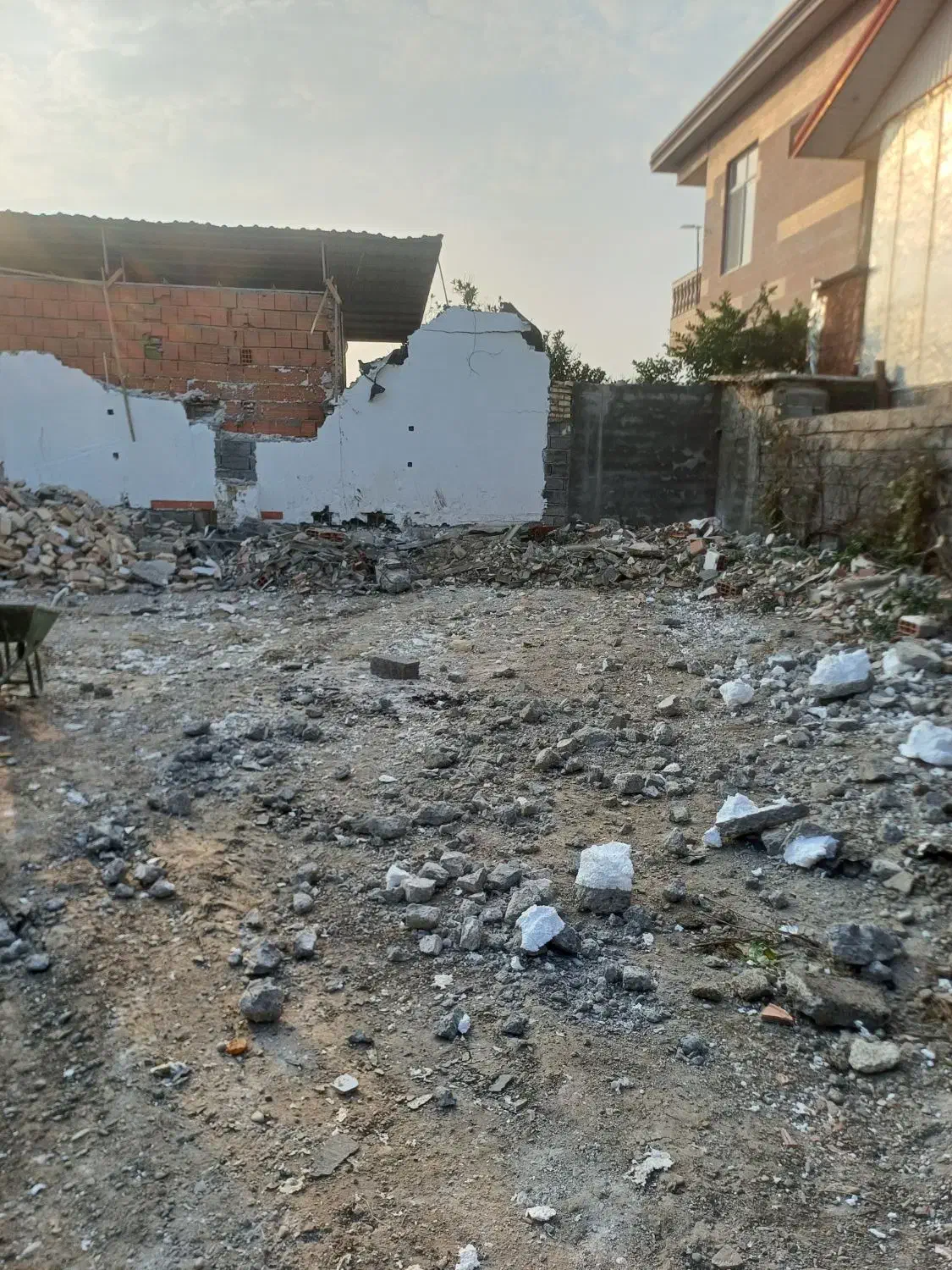 تخریب ساختمان بازسازی بنایی|خدمات پیشه و مهارت|قائم‌شهر, |دیوار