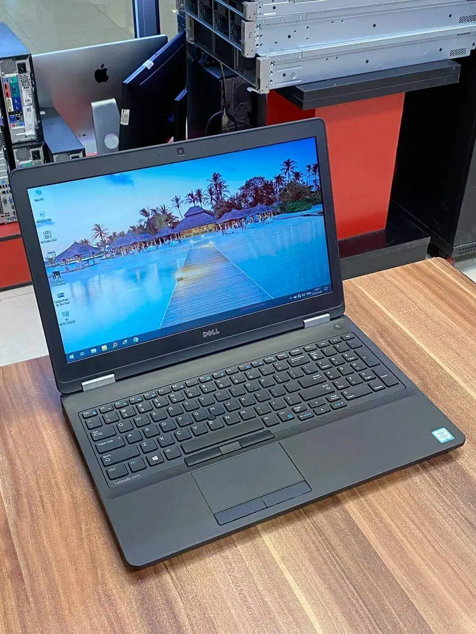 لپ‌تاپ DELL مدل  5570 HQ گرافیک دار 2گیگ|رایانه همراه|مشهد, گوهرشاد|دیوار