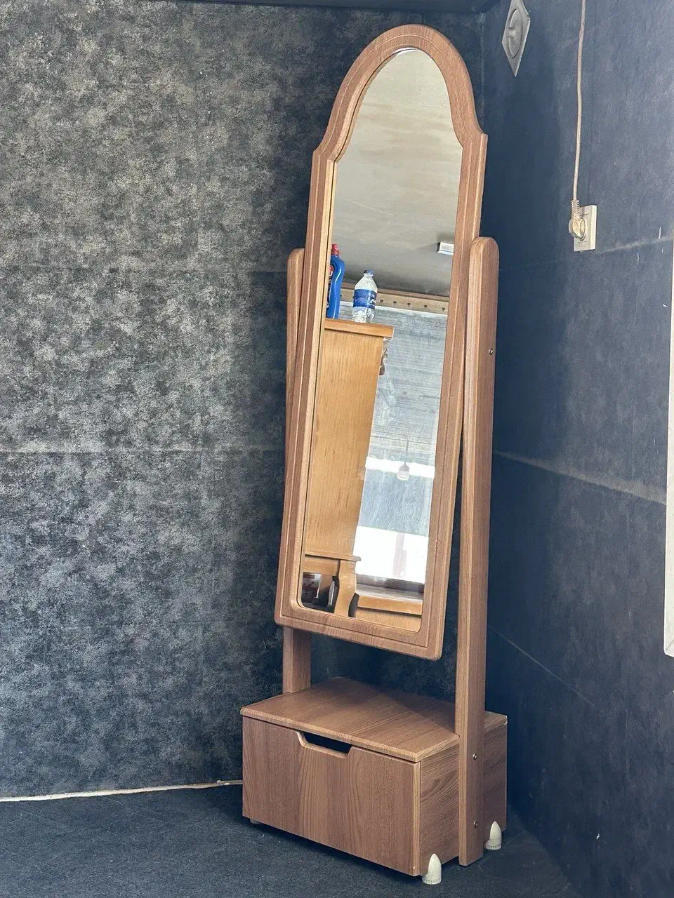 آیینه قدی. آیینه قدی کشو دار|آینه|خرم‌آباد, |دیوار