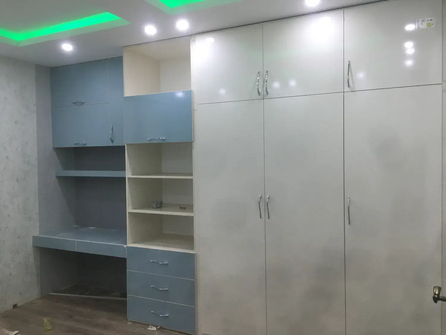 نیروی کار کابینت سازی|استخدام صنعتی، فنی، مهندسی|زنجان, |دیوار