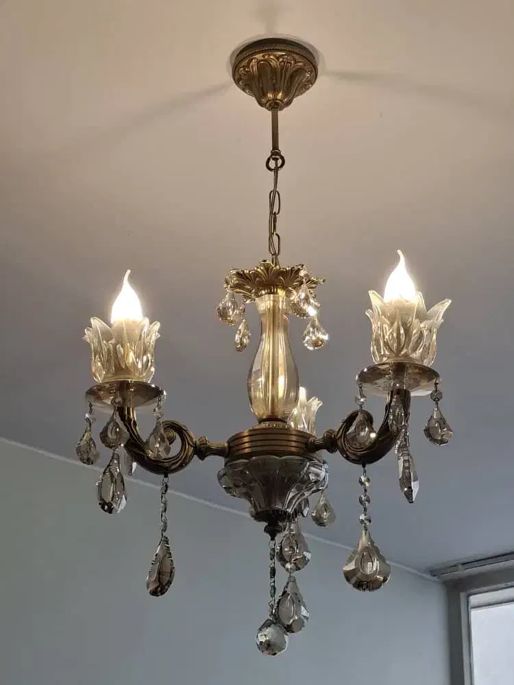 دو عدد لوستر سه شاخه برنزی|لوستر و چراغ آویز|تهران, سازمان برنامه شمالی|دیوار