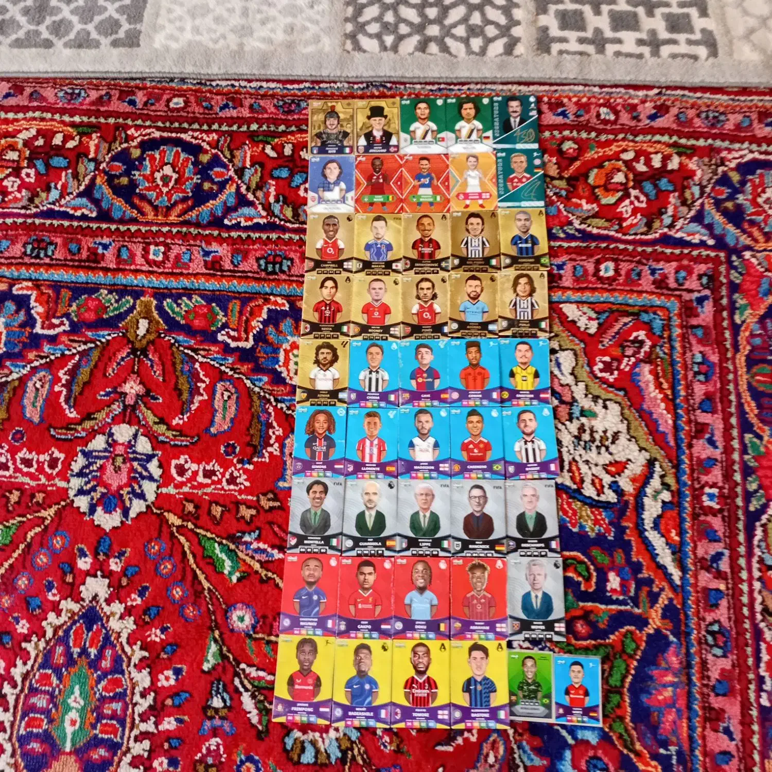 کمدی|اسباببازی|میانه, |دیوار