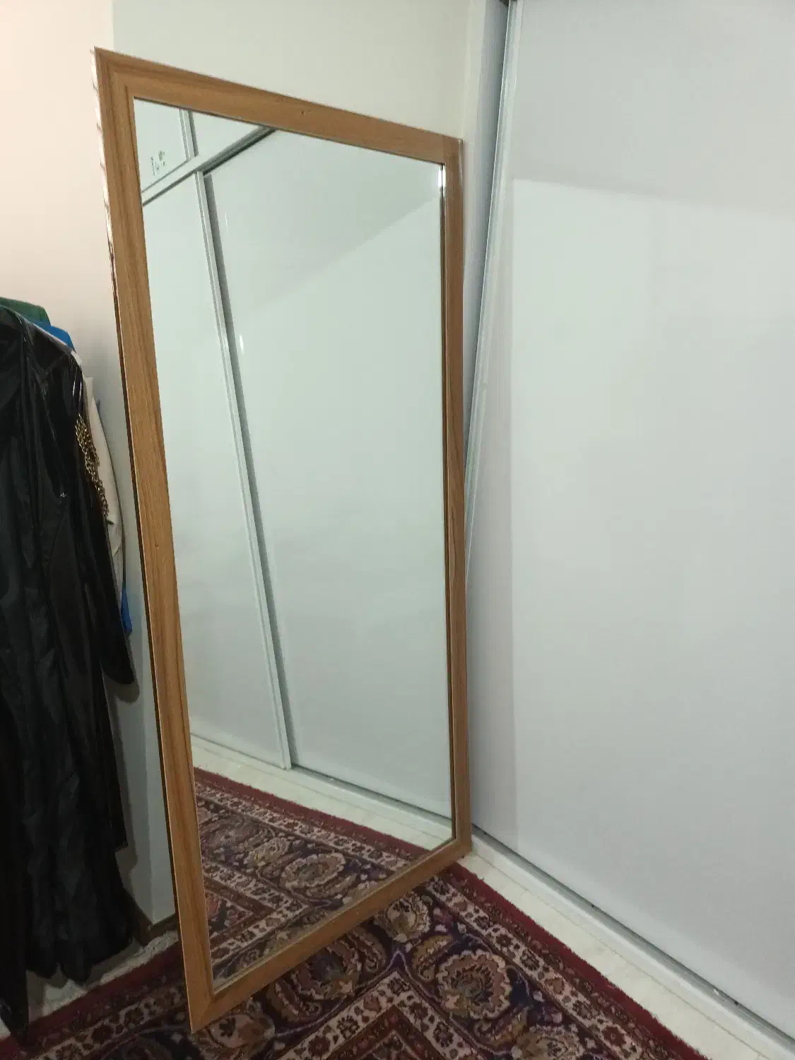 آینه تمام قد|آرایشگاه و سالن‌های زیبایی|میانه, |دیوار