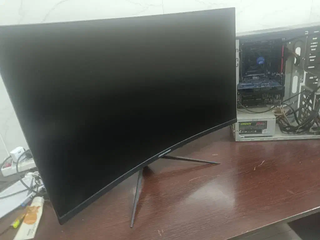 مانیتور گیمینگ 32 اینچ|قطعات و لوازم جانبی رایانه|شیراز, شهرک مدرس|دیوار