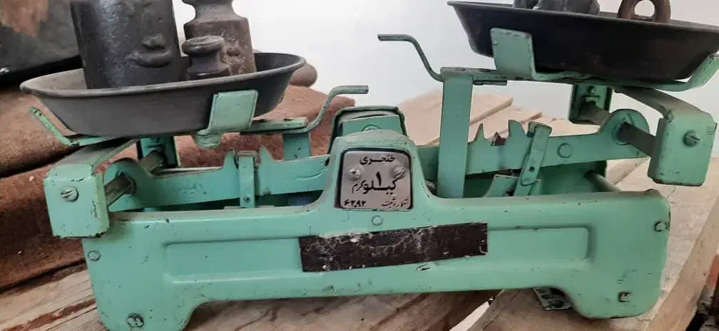 ترازو یه کیلویی|کلکسیون اشیاء عتیقه|تهران, زرگنده|دیوار