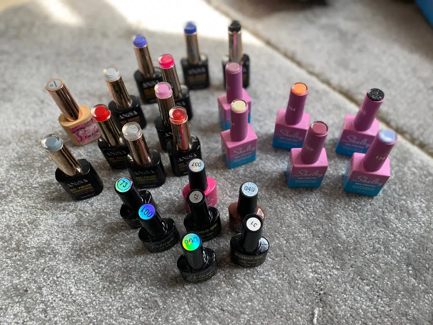 وسایل ناخن کاری چندماه خریده شده ب فروش میرسد|آرایشی، بهداشتی، درمانی|چالوس, |دیوار