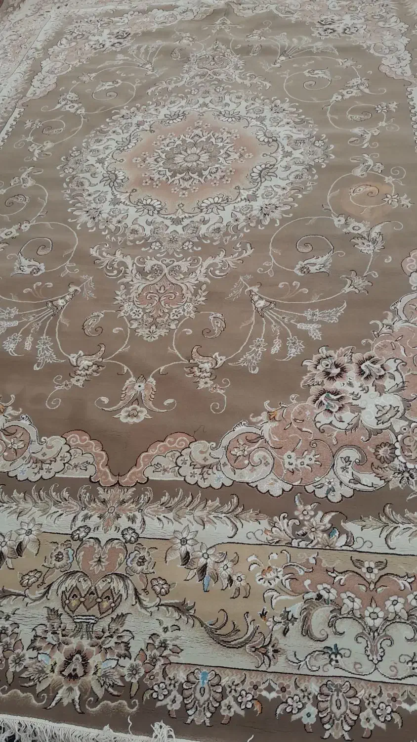 یک عدد فرش بسیار زیبا|فرش|اراک, |دیوار