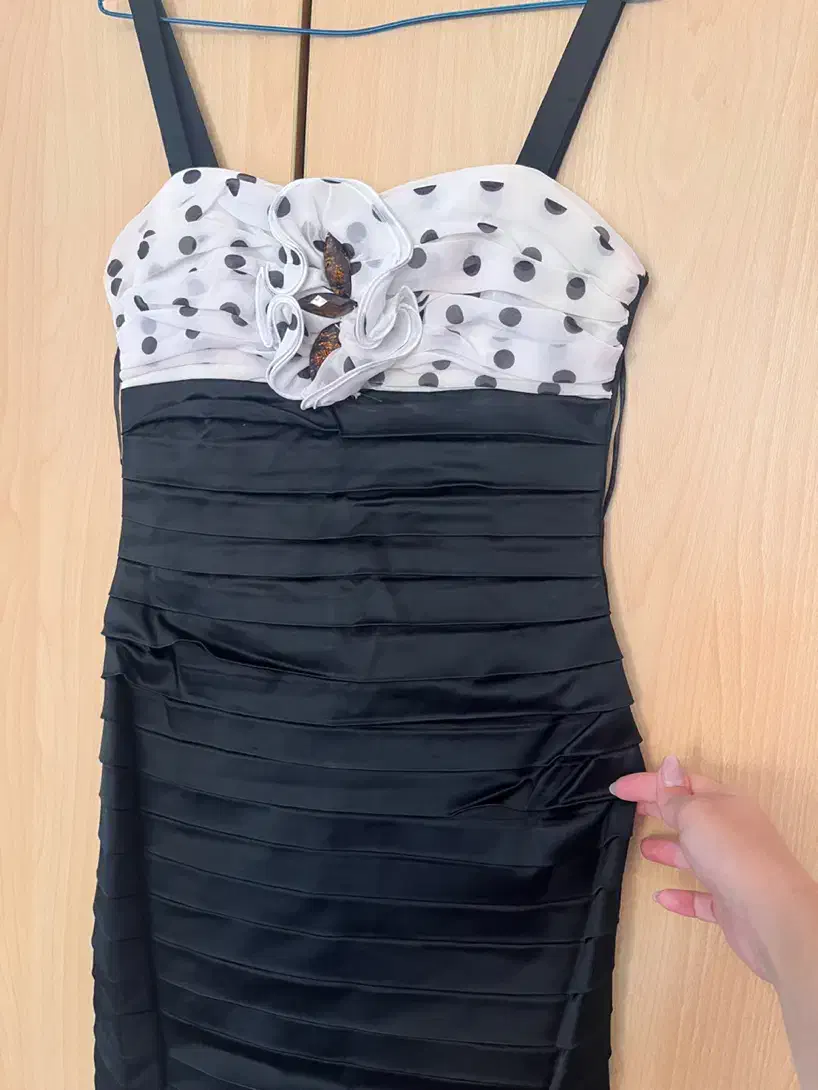 پیراهن و کت دامن مجلسی|لباس|مراغه, |دیوار