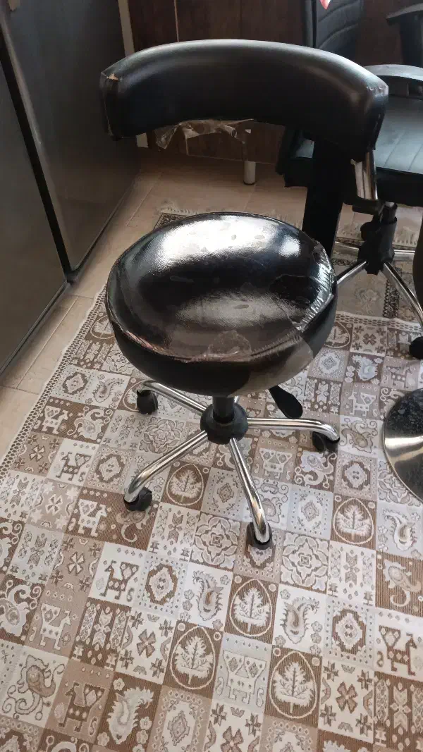 صندلی|دفتر کار|هشتگرد, فاز ۳ مهستان|دیوار