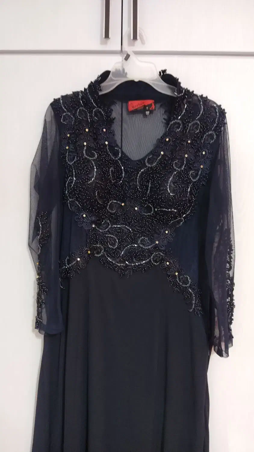 لباس مجلسی|لباس|رشت, صفاری|دیوار