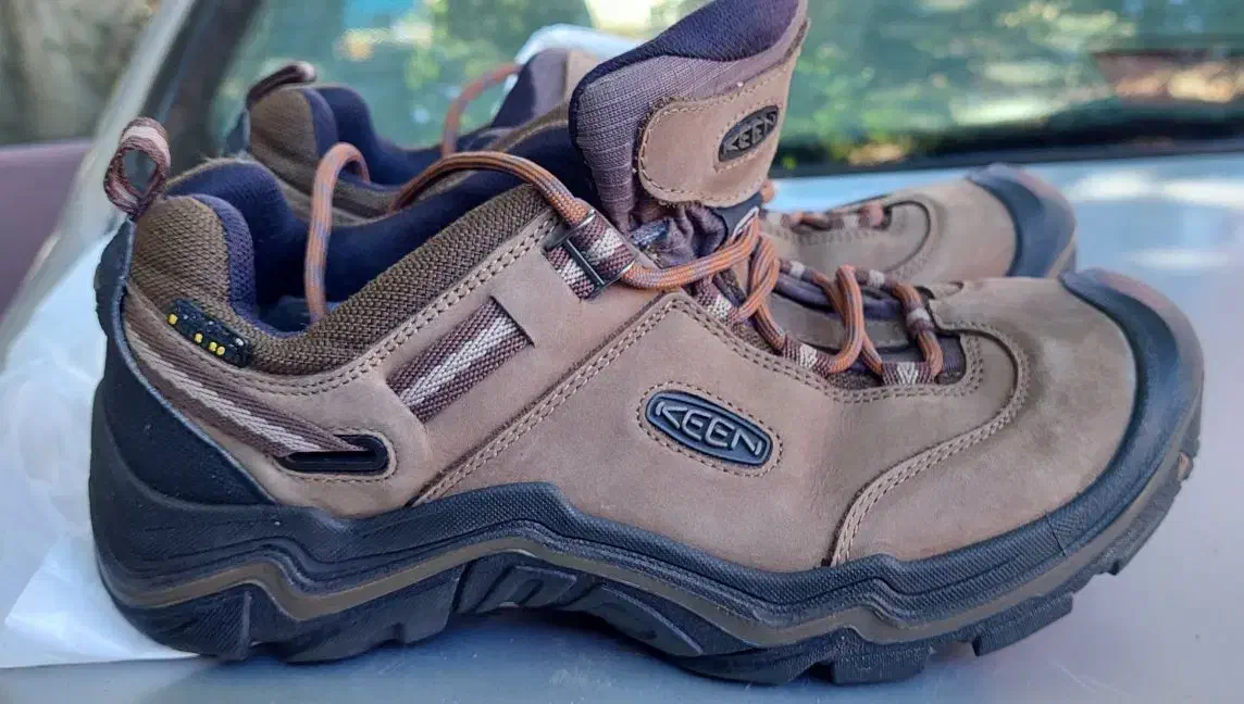 کفش کوه مارک keen (کین) سایز 41 رومانی|کیف، کفش، کمربند|کومله, |دیوار