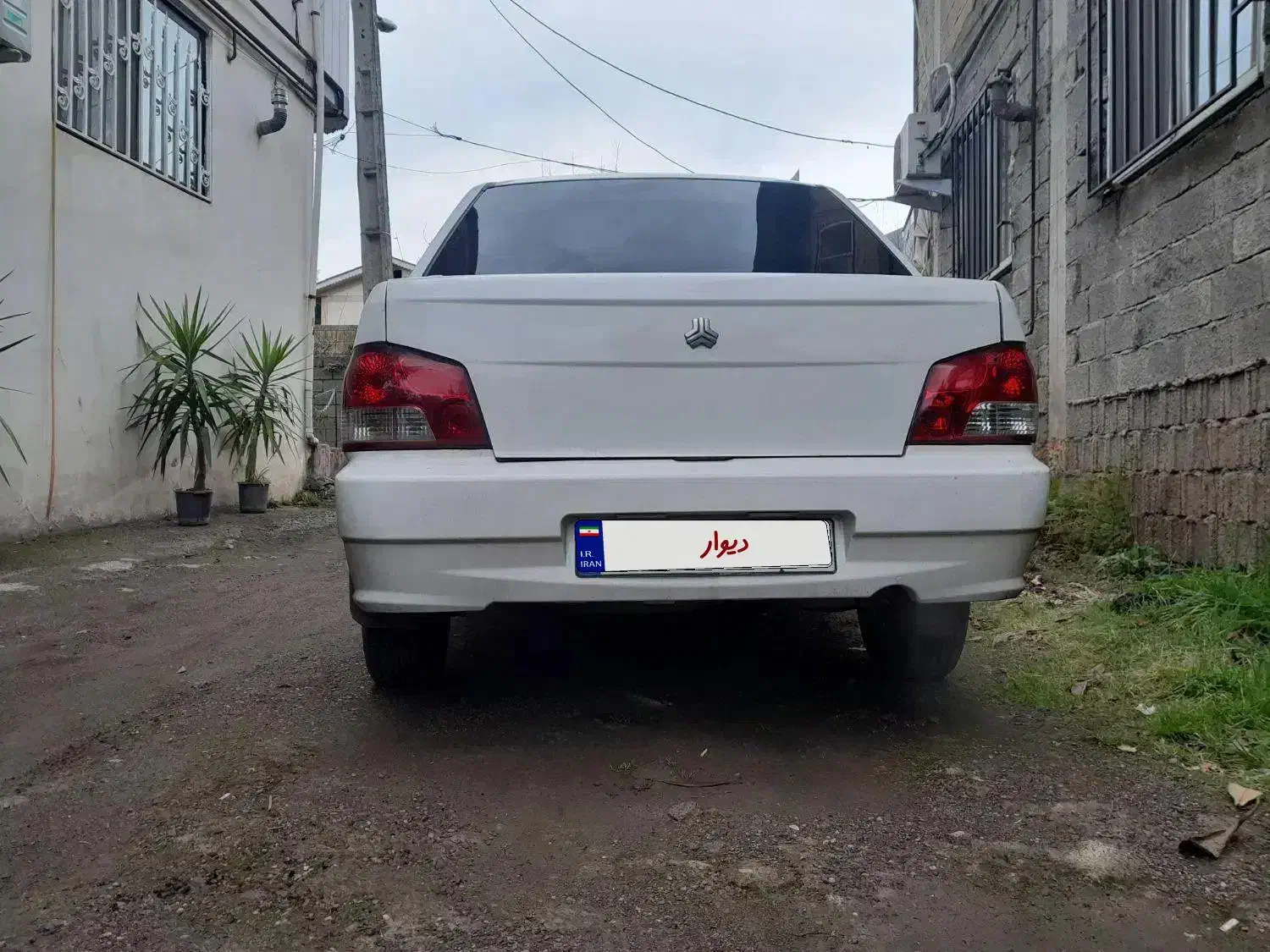 ۱۳۲ سفید مدل ۹۰ دوگانه|خودرو سواری و وانت|رشت, یخسازی|دیوار