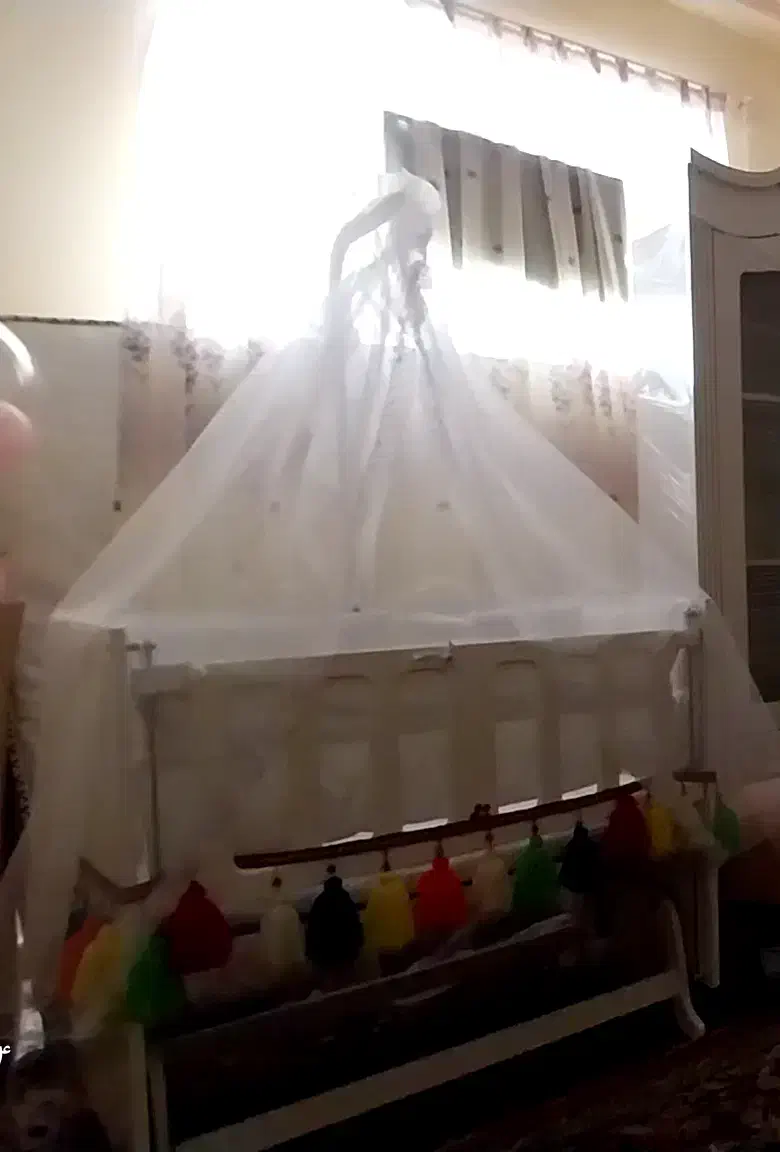 گهواره کنار مادر|تخت و صندلی بچه|دزفول, |دیوار