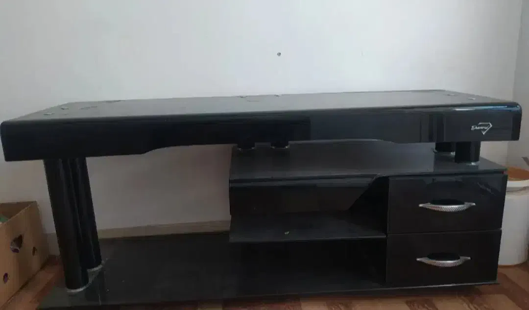 تلویزیون سالم قدیمی|تلویزیون و پروژکتور|قم, پردیسان|دیوار