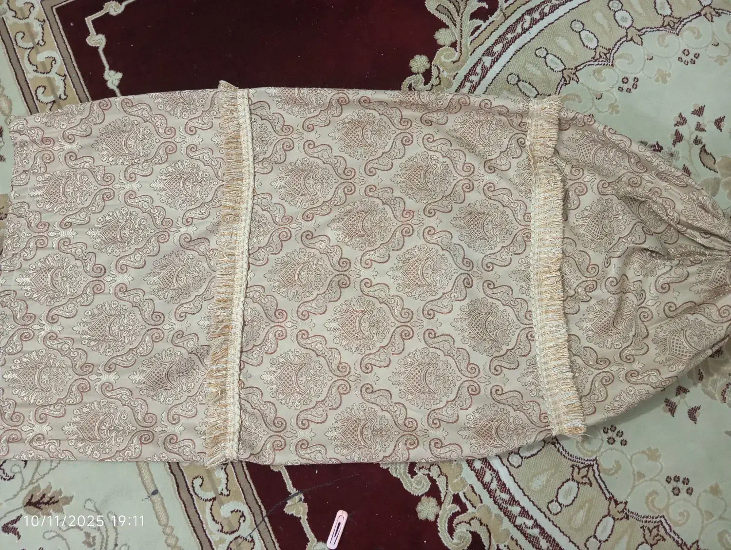 روبالشی لوله ای|رختخواب، بالش، پتو|چابهار, |دیوار