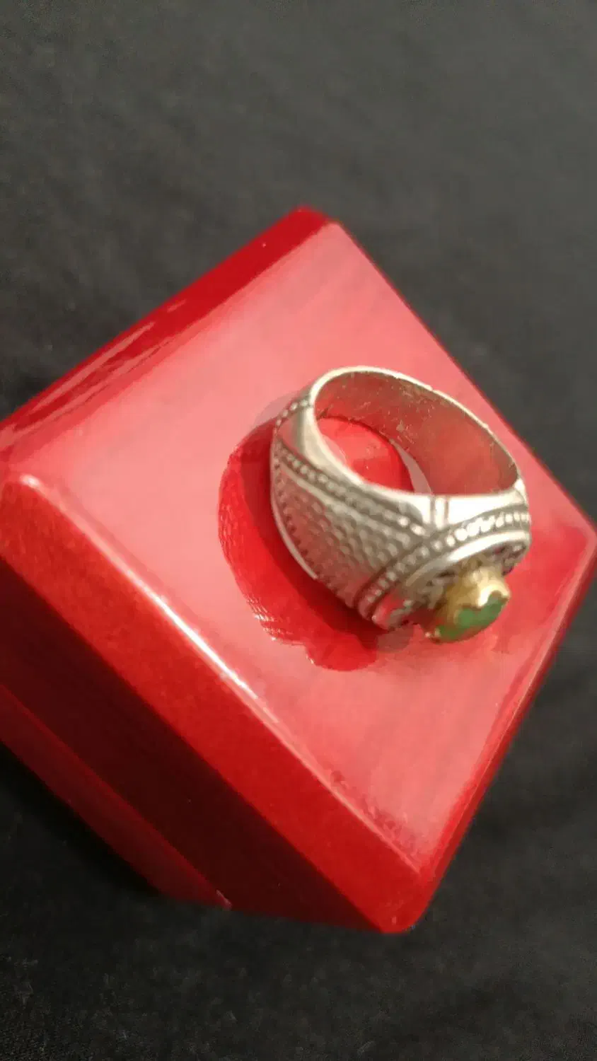 زمرد|جواهرات|کاشان, عربها|دیوار