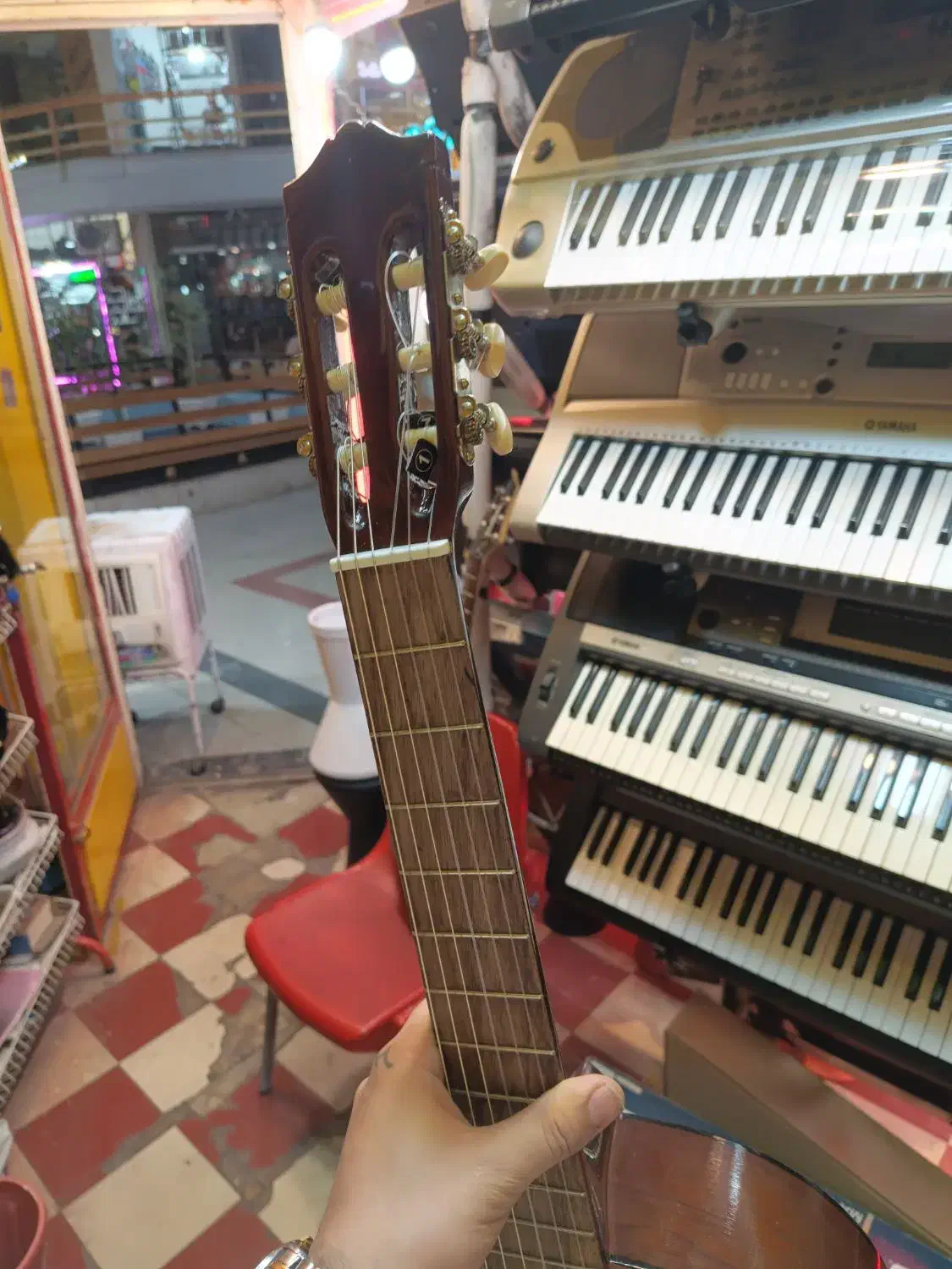 گیتار یاماها c40 تمیز بدون ایراد|گیتار، بیس، امپلیفایر|تبریز, |دیوار