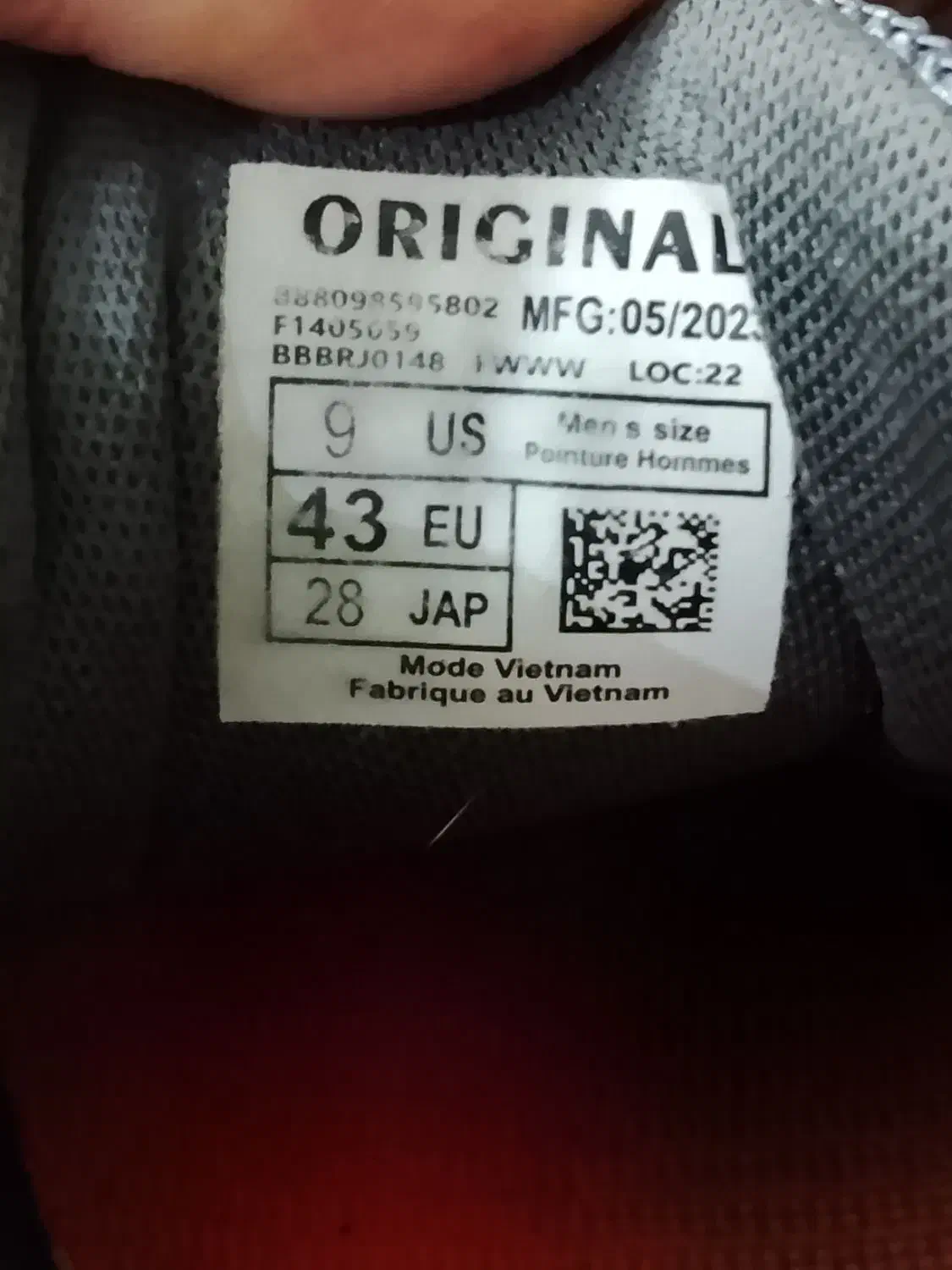 کتونی سایز ۴۲ و۴۳ میخوره صحیح و سالم|کیف، کفش، کمربند|گرگان, |دیوار