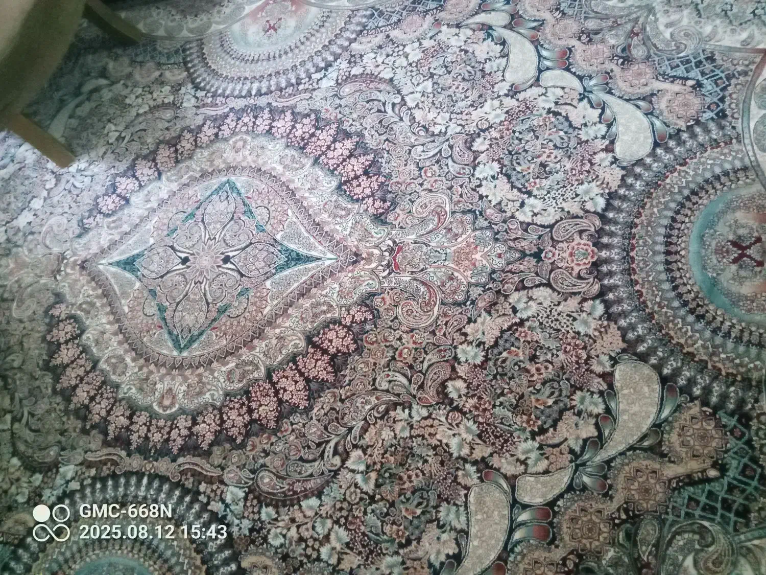 دوعدد فرش ۷۰۰شانه زمینه سرمه ای کم استفاده شده|فرش|رشت, حمیدیان|دیوار