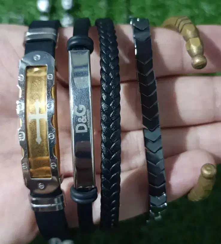 دستبند و گردنبند زیر قیمت|بدلیجات|بندر انزلی, پرستار|دیوار