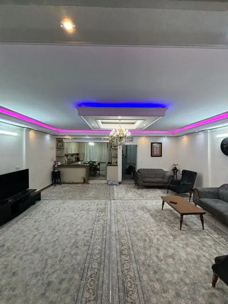 اپارتمان۹۳مترلاله ها پارکینگ حصارک پایین اسلامشهر|فروش آپارتمان|اسلامشهر, شهرک سعیدیه|دیوار