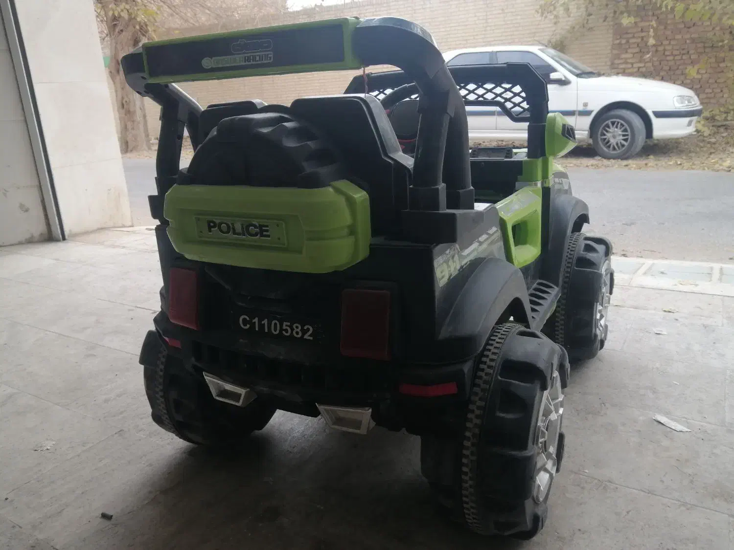 ماشین شارژی جیپ|اسباببازی|یزد, |دیوار