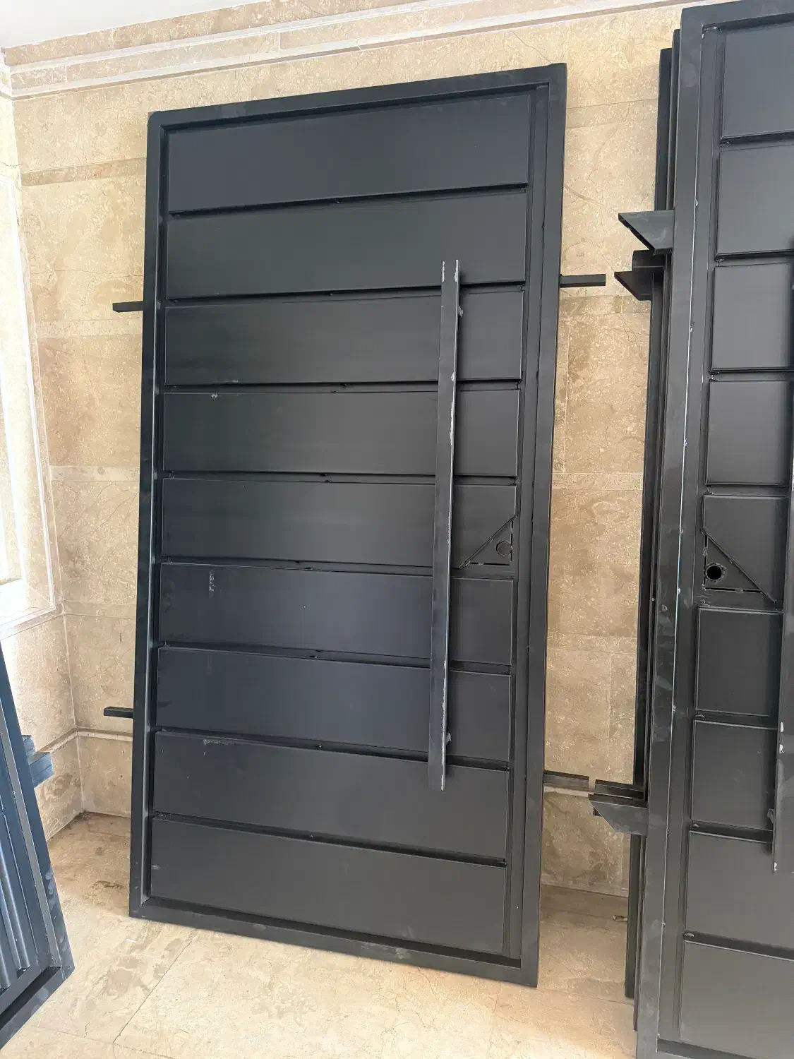 درب حیاط و اهنی سنگین سبک|مصالح و تجهیزات ساختمان|رشت, فخب|دیوار