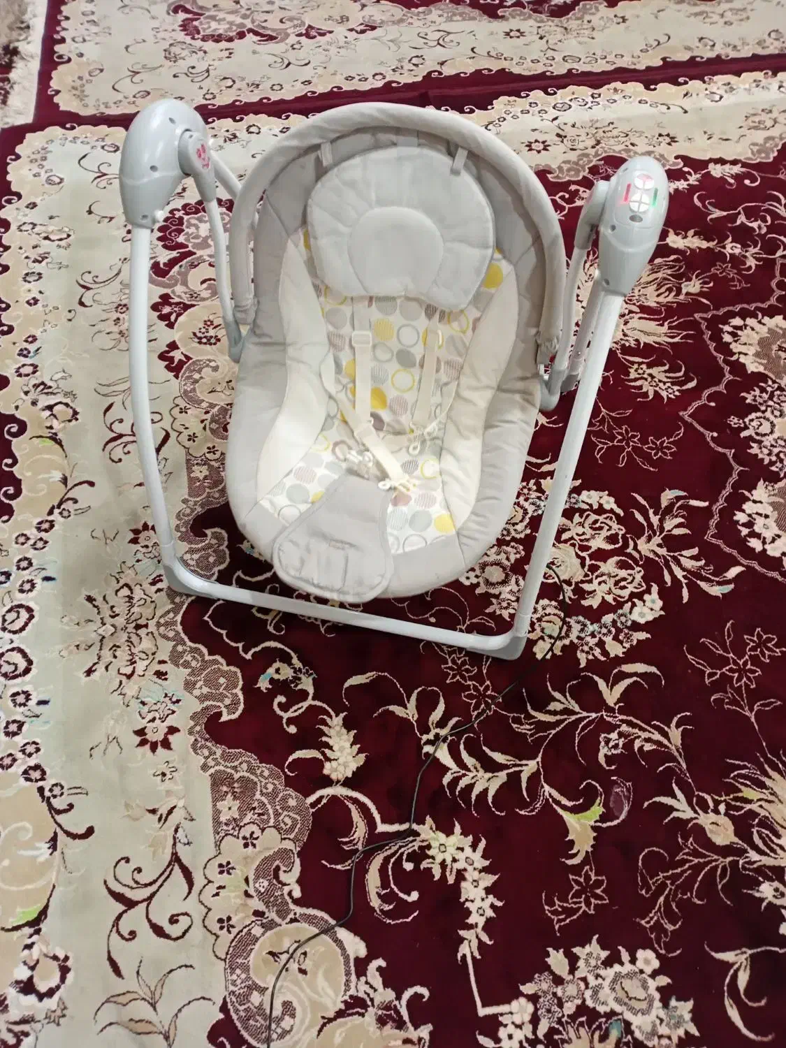 گهواره برقی|اسباب و اثاث بچه|زابل, |دیوار