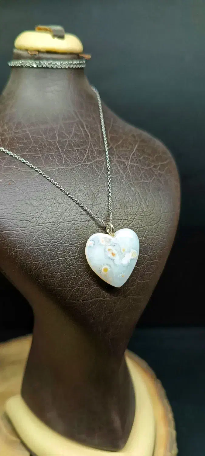 قلب سنگی|بدلیجات|لاهیجان, شیخ زاهد|دیوار