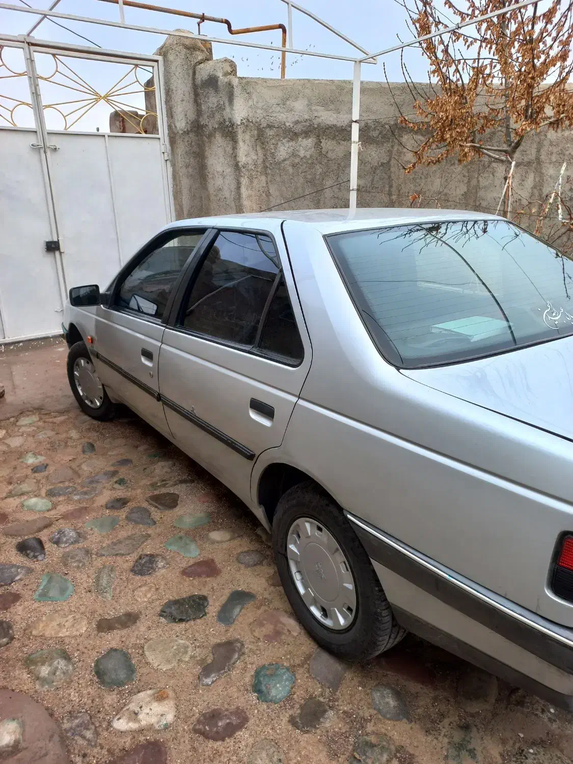 پژو ۴۰۵ نقره ای خاص|خودرو سواری و وانت|تهران, فلاح|دیوار