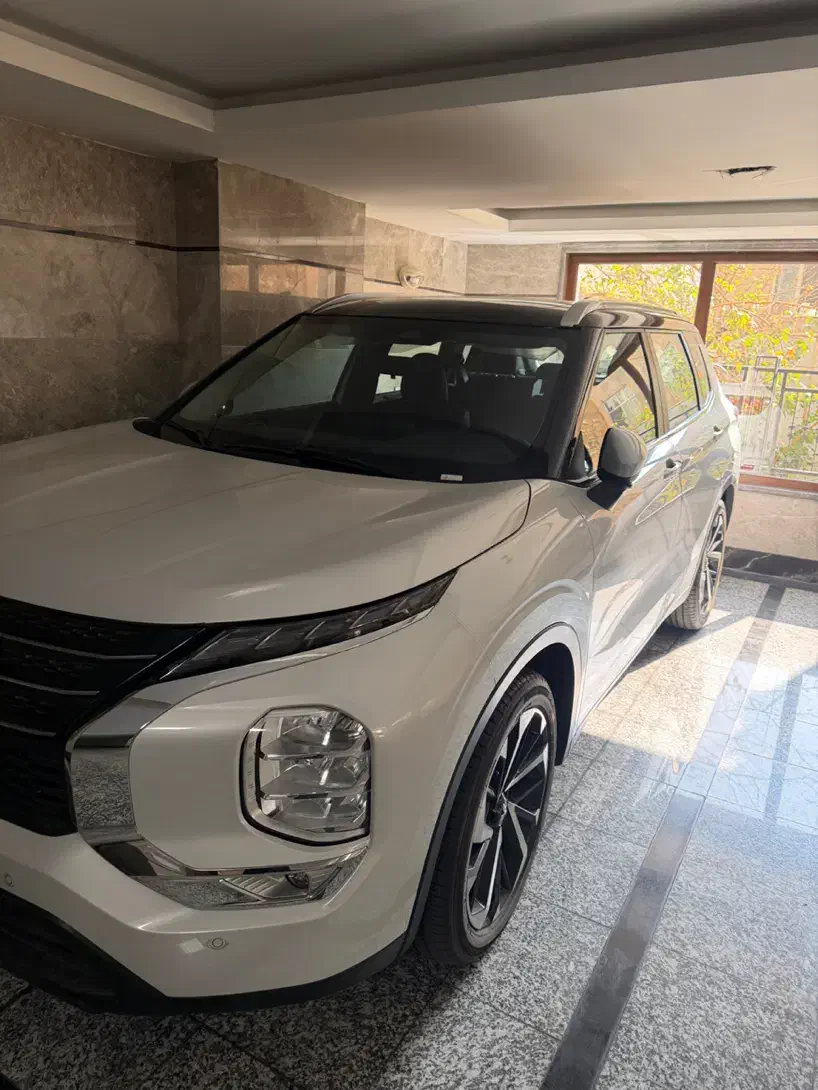 ۱/۸۰۰ تا کار ۲۰۲۳ در حد Hلاین|خودرو سواری و وانت|تهران, سعادتآباد|دیوار