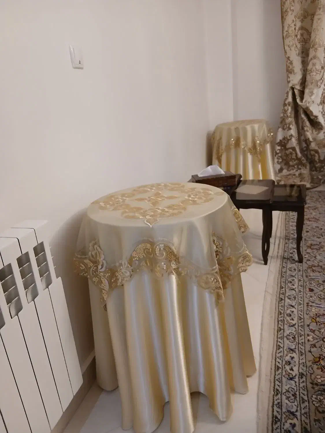 میز خاطره 4 عدد در رنگ مشکی طلایی|مبلمان خانگی و میز عسلی|تهران, شهرک آزمایش|دیوار