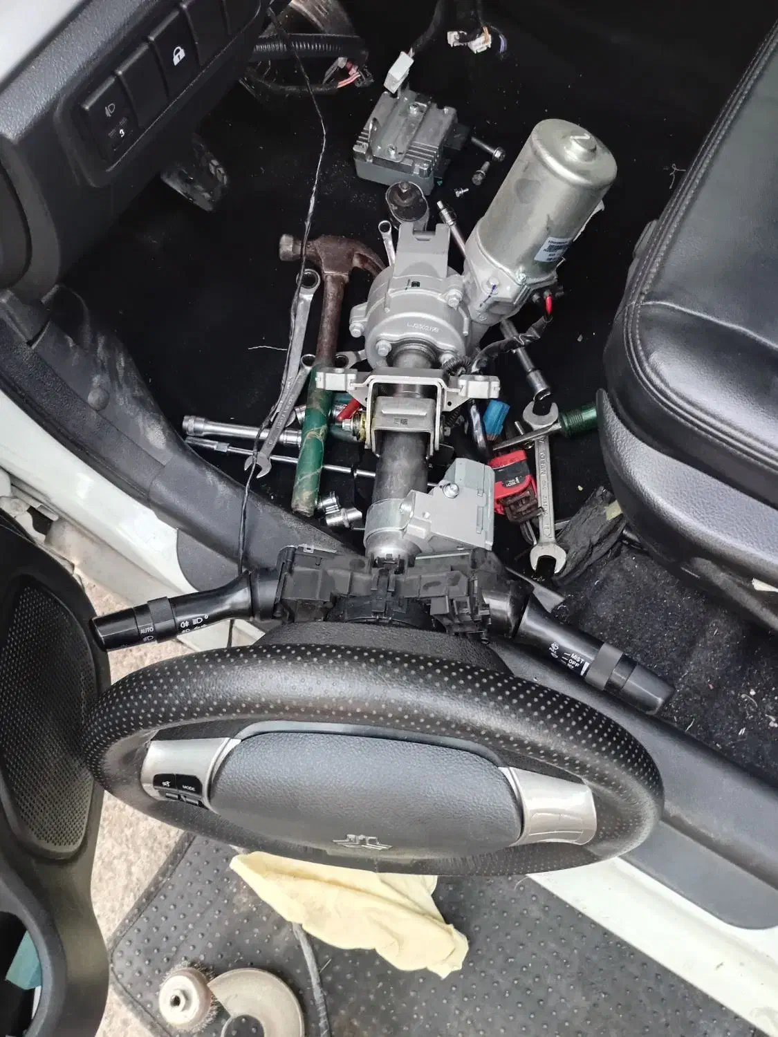 خدمات باتری سازباطری سازی سیاربرق اتمبیل درکل رشت|خدمات موتور و ماشین|رشت, سعدی (تختی)|دیوار