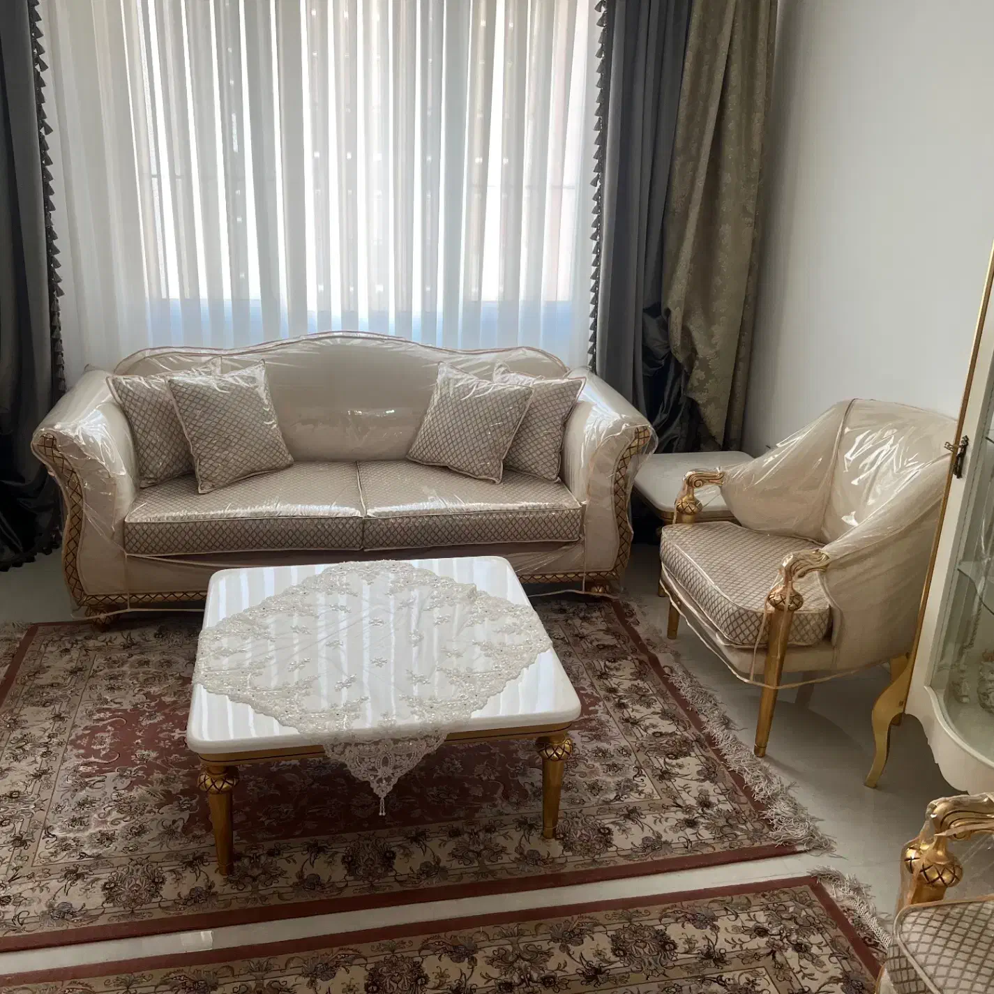 مبلمان کلاسیک|مبلمان خانگی و میز عسلی|تهران, هروی|دیوار