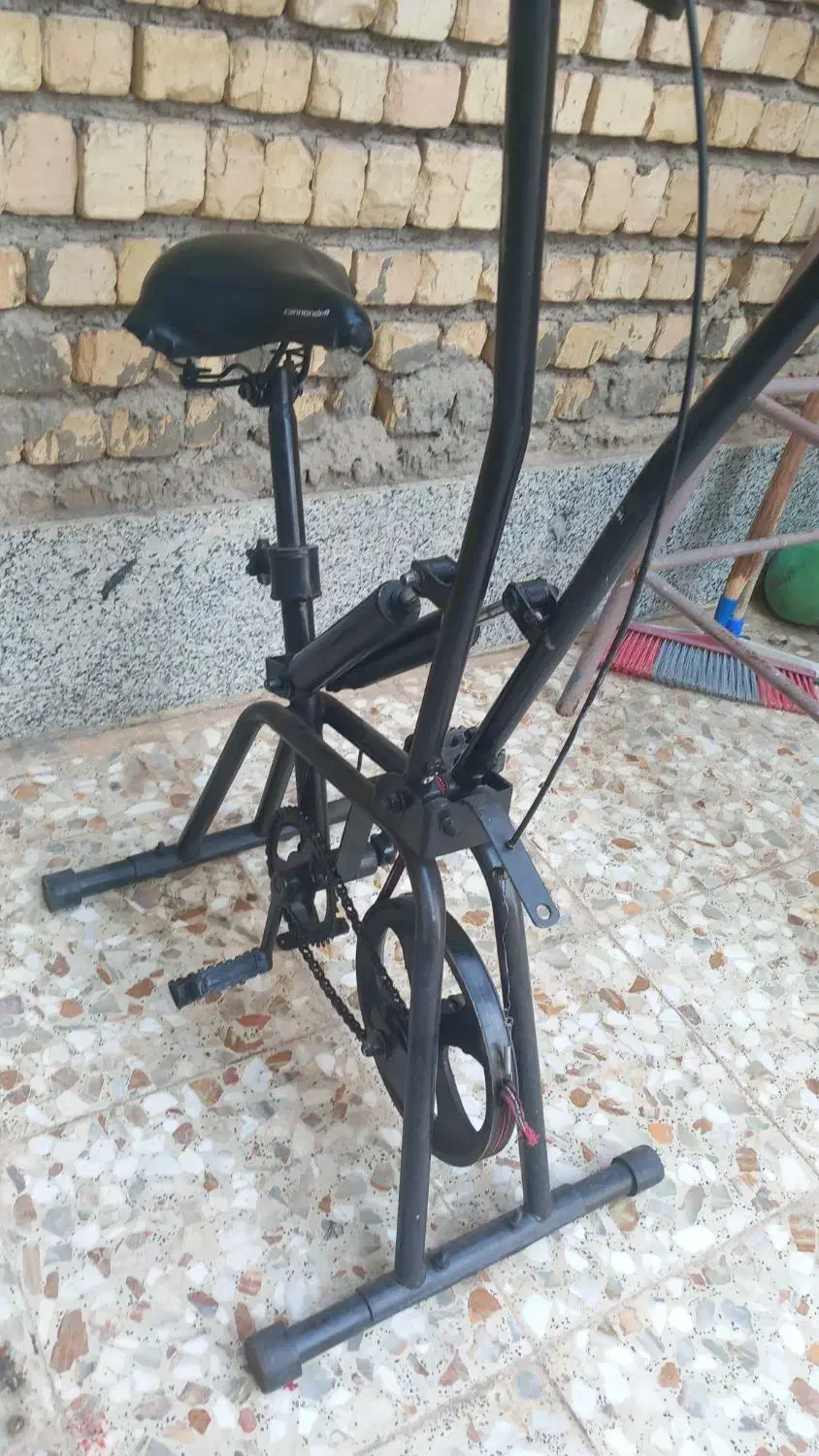 دوچرخه ثابت تمیز|تجهیزات ورزشی|خمینیشهر, |دیوار