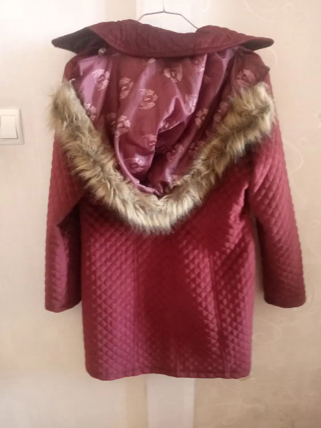 مانتو .پالتو .تونیک|لباس|اندیشه, اندیشه فاز ۱|دیوار