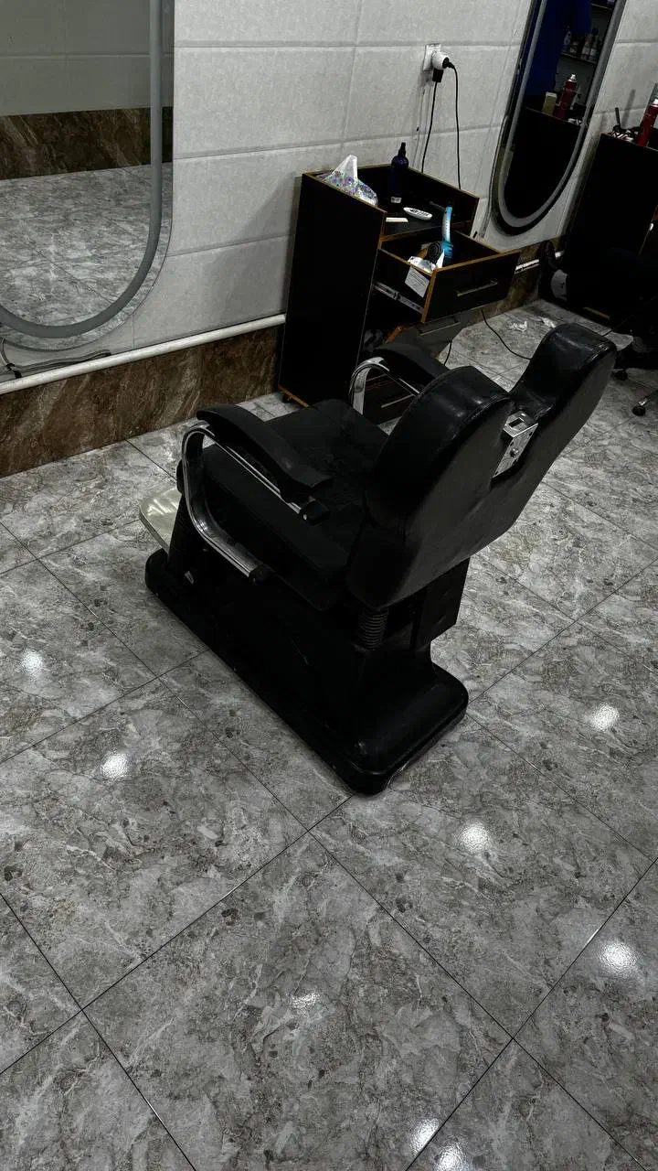 تجهیزات آرایشگاهی|آرایشگاه و سالن‌های زیبایی|تبریز, |دیوار