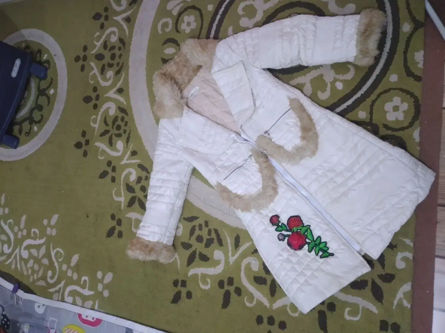 پالتودخترونه|کفش و لباس بچه|مسجد سلیمان, |دیوار