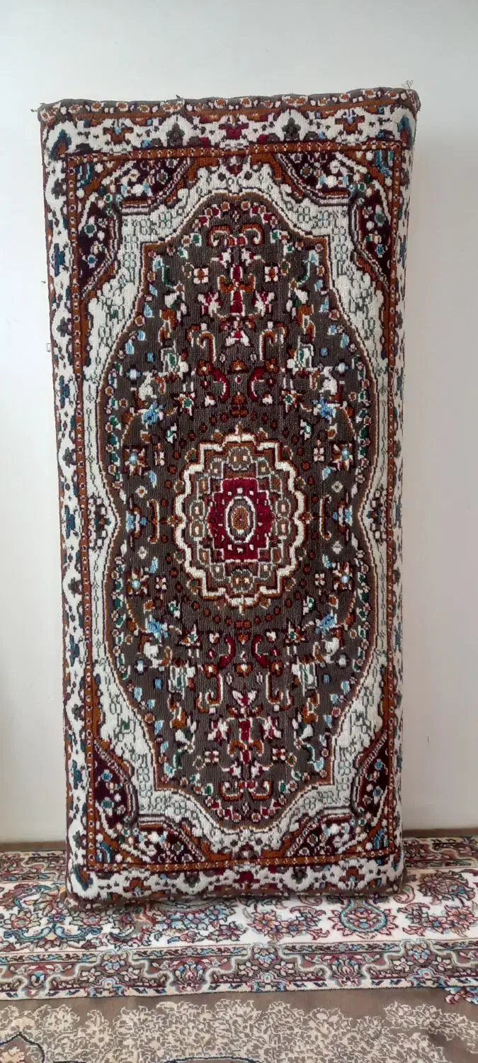 فروش پشتی سنتی قدیمی و مرغوب در دو مدل|پشتی|گلبهار, شهر جدید گلبهار|دیوار