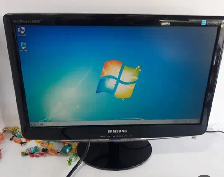 میز کامپیوتر و کامپیوتر|رایانه رومیزی|دامغان, |دیوار