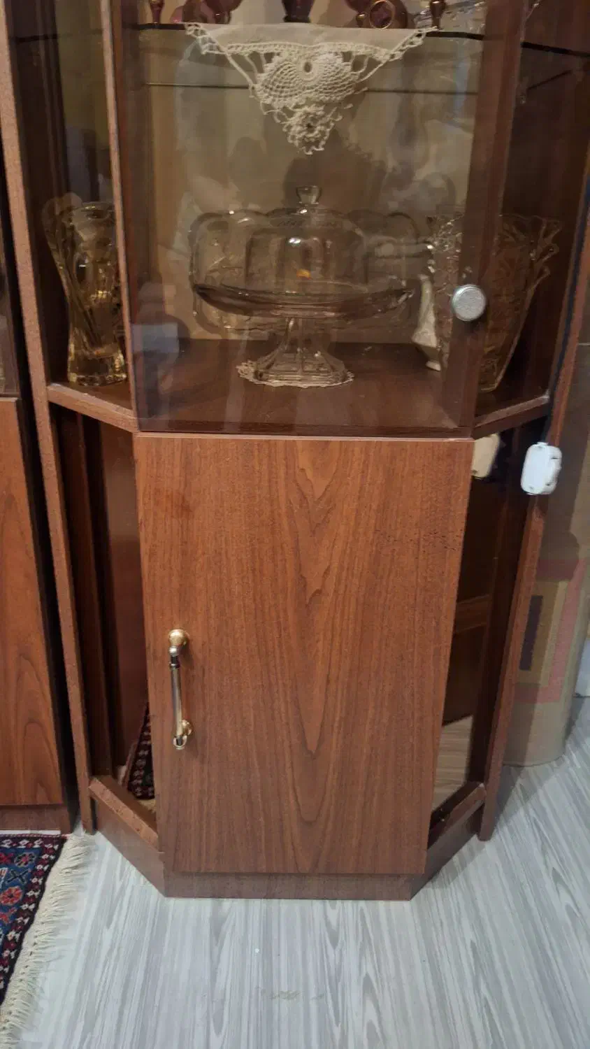 ویترین شیشه ای دوتا به صورت مجزا|بوفه، ویترین، کنسول|اصفهان, سپاهانشهر|دیوار