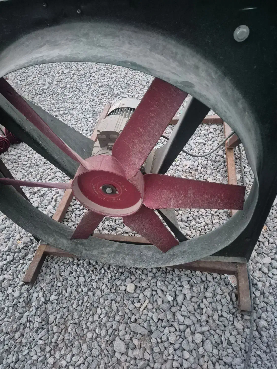 فن و هواکش|پنکه و تصفیه‌کنندهٔ هوا|یزد, |دیوار