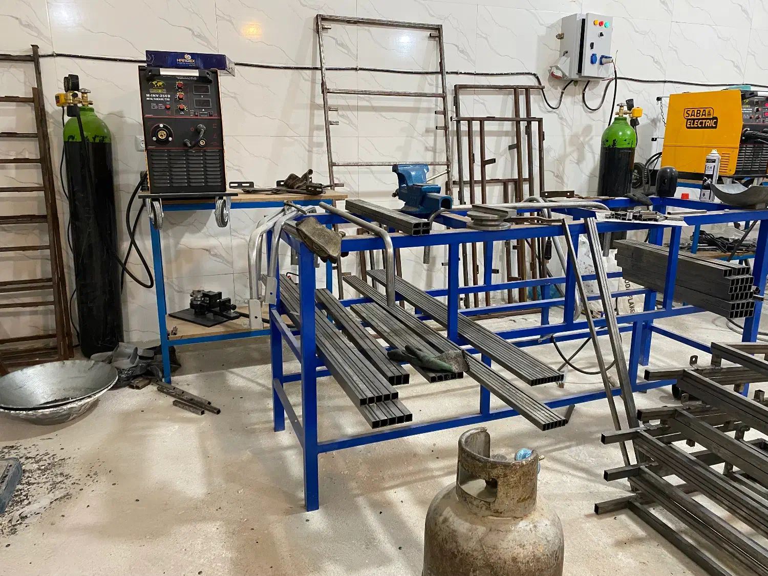 نیروی کار ساده ،جوشکار ساده co2 ،زیرکارچی ساده مبل|استخدام صنعتی، فنی، مهندسی|پاکدشت, خاتون آباد|دیوار