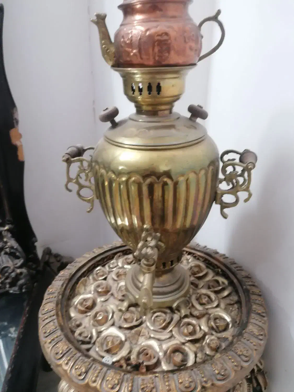 سماور زغالی به همراه میز پلی استیر|کلکسیون اشیاء عتیقه|سبزوار, اسلام آباد|دیوار