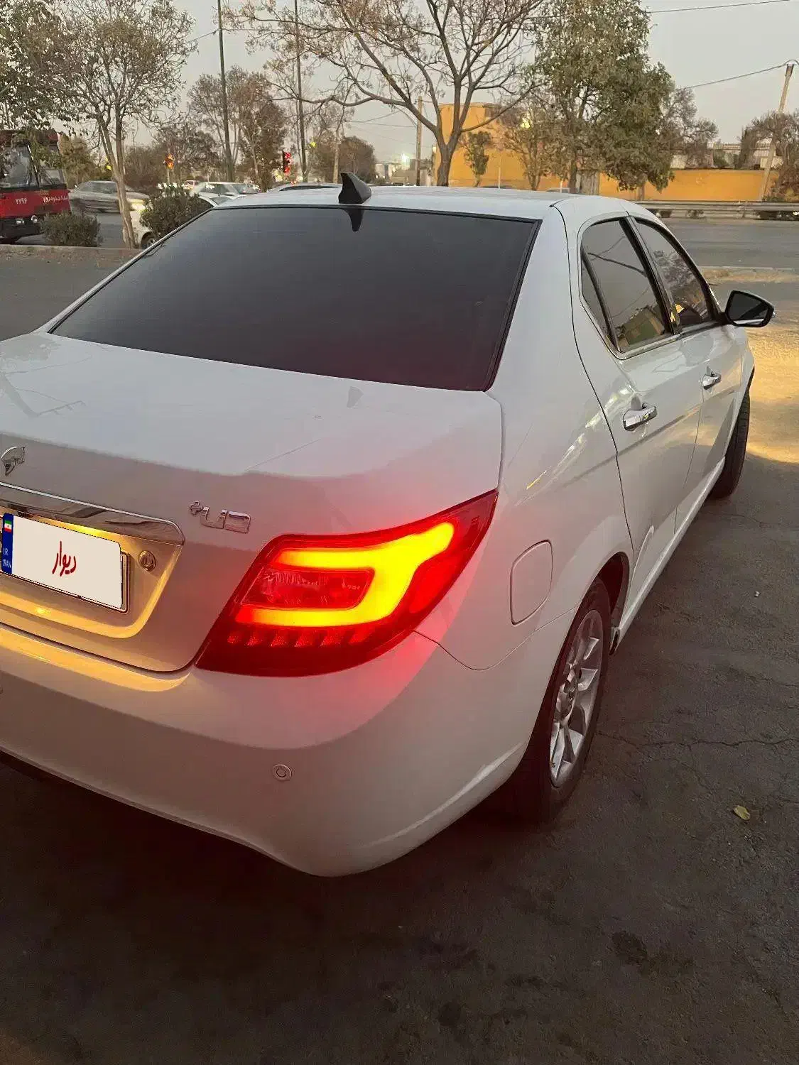 دنا پلاس ۱۴۰۲|خودرو سواری و وانت|اصفهان, الهیه|دیوار