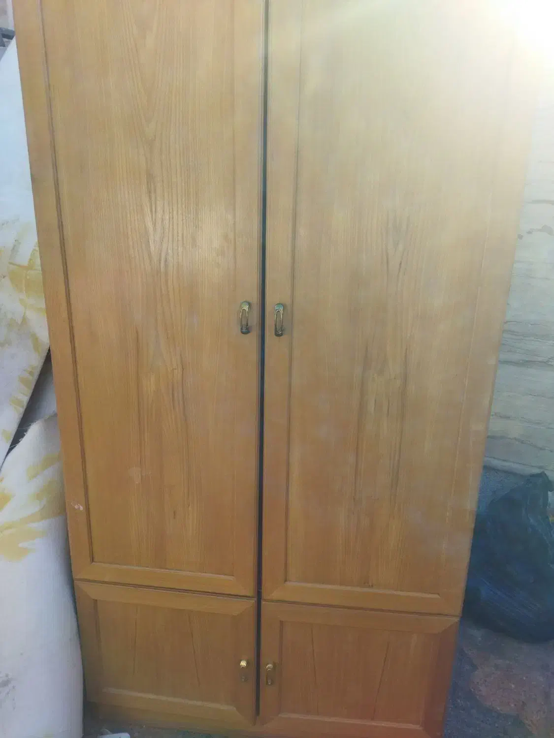 کمد لباسی چوبی چوب گردو درجه یک دوکشو بزرگ وجا دار|جاکفشی، کمد، دراور|شیراز, قلعه نو|دیوار