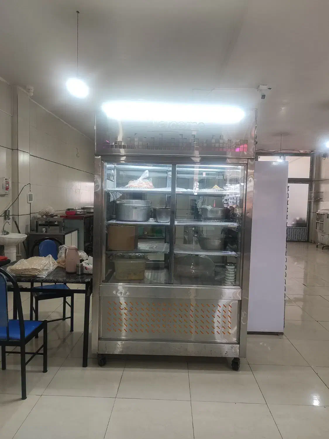 فروش لوازم رستوران کامل یک جا به فروش میرسد|کافی‌شاپ و رستوران|شاهین‌شهر, مورچه خورت|دیوار