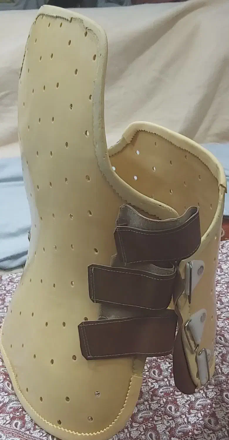 کمربند برس جهت محافظت از ستون فقرات|کیف، کفش، کمربند|اندیشه, اندیشه فاز ۳|دیوار