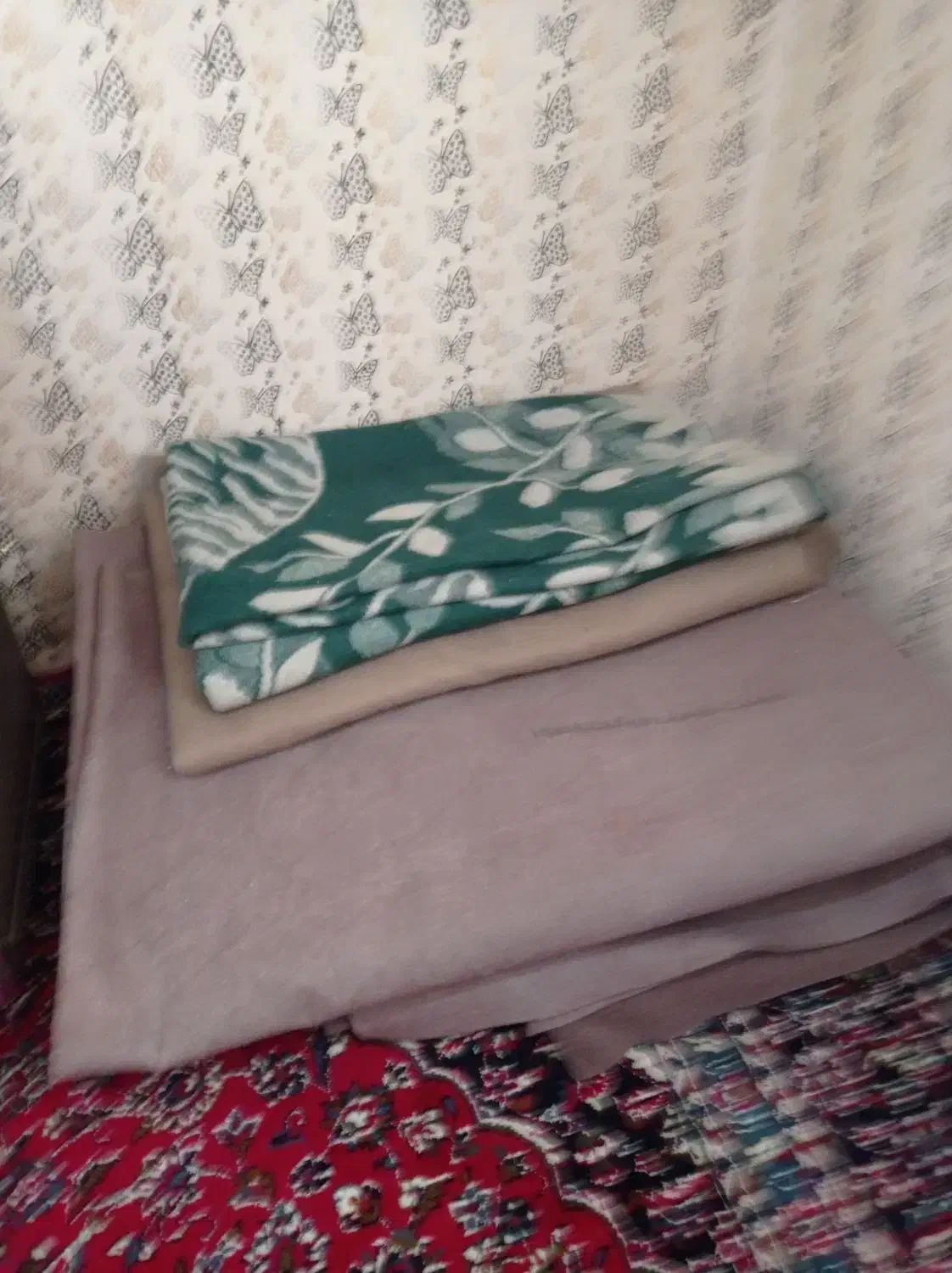 حدودا بیست متر موکت به فروش میرسه|موکت|کرمانشاه, |دیوار